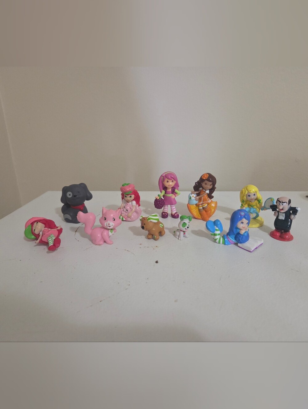 Strawberry Shortcake Figures Set Of 11.